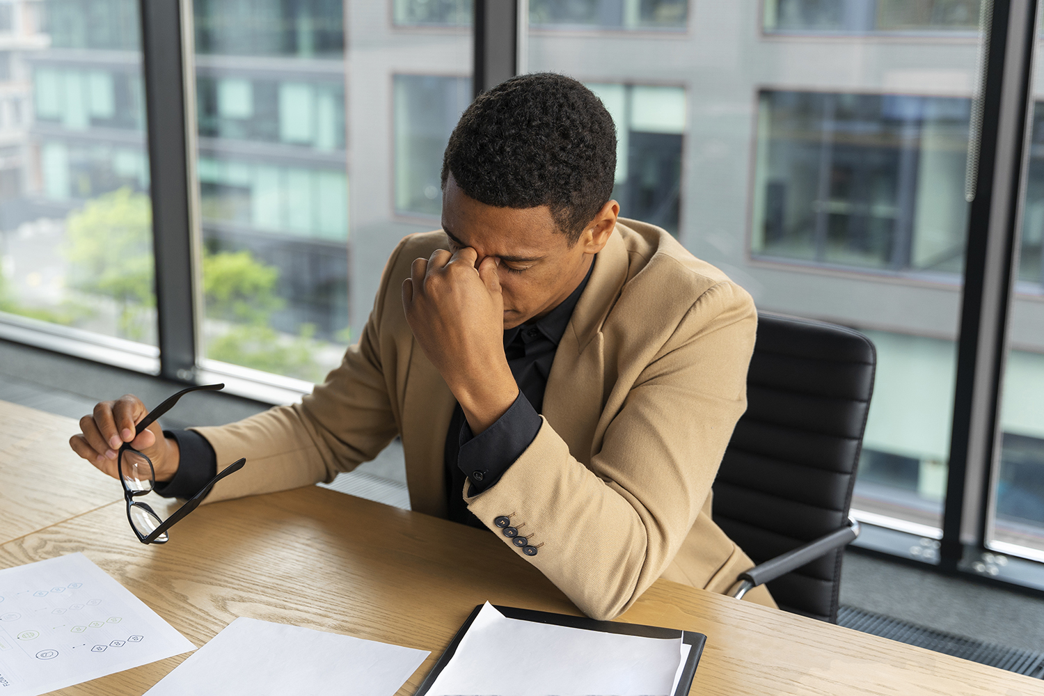 O impacto do esgotamento profissional e o papel das empresas na prevenção
