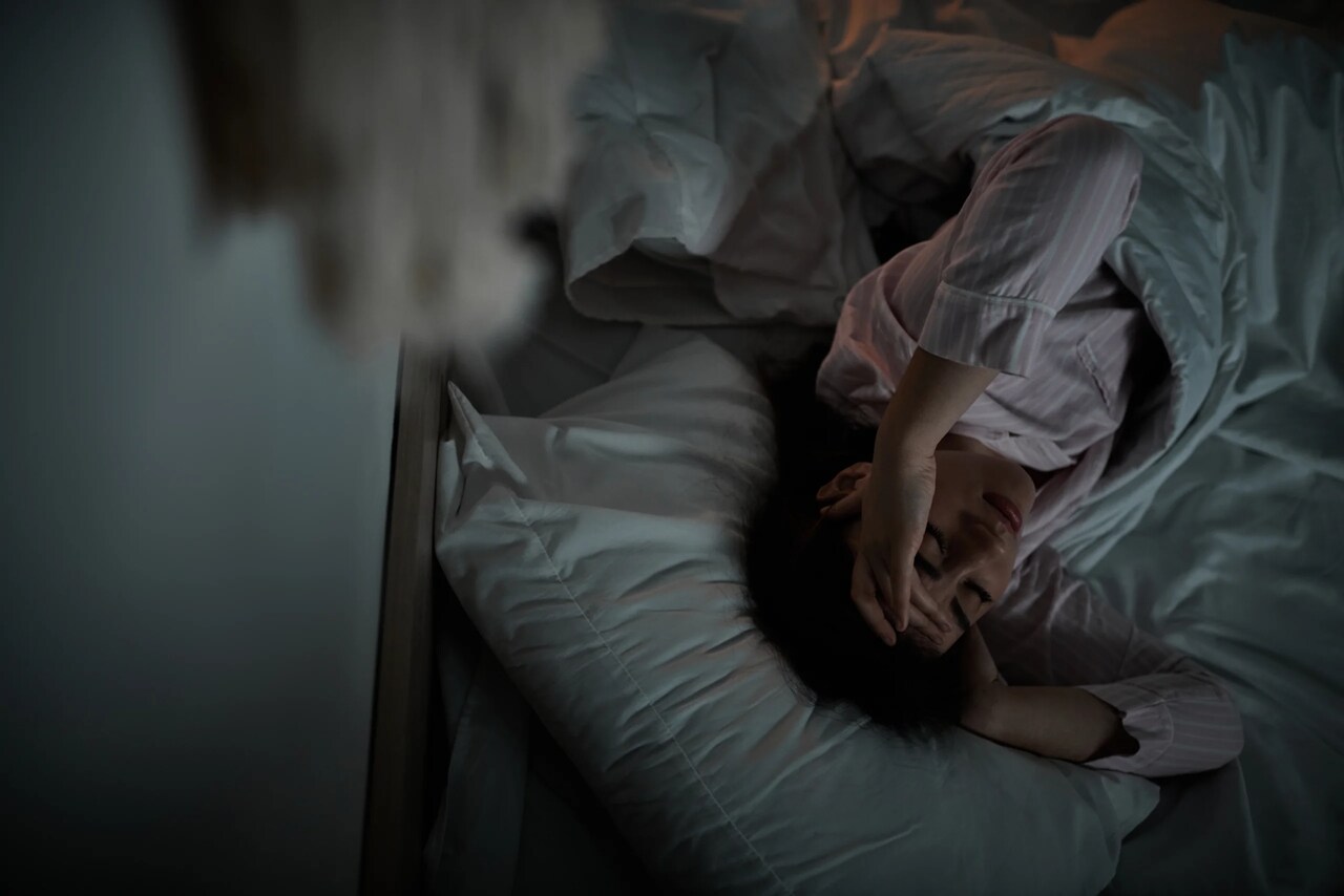 A falta de sono começa discreta e cobra caro